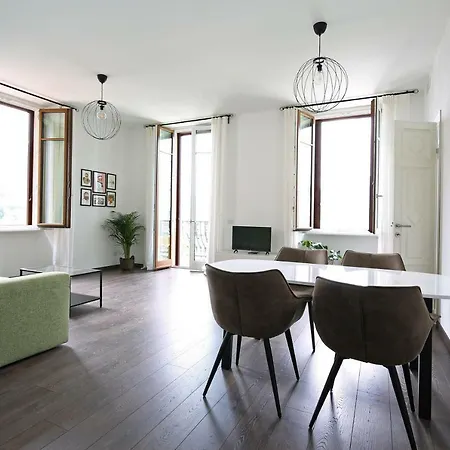 Palazzo Barindelli * בלאג'יו